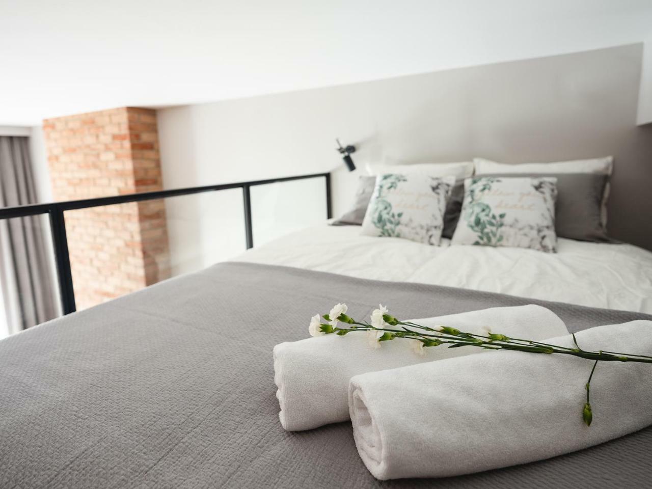 Loft Apartment Cracow Old Town 3Min Main Sq Krakow Exterior photo